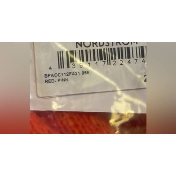 NWT Nordstrom BP.  Red/Pink Checkered Scarf and Hat - Picture 5 of 5